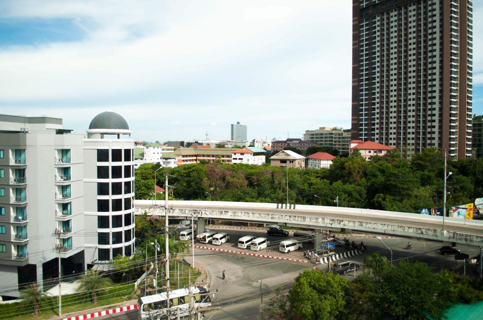 Signature Pattaya Ngoại thất bức ảnh